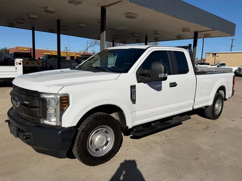 Used 2019 Ford F250 XL w/ Power Equipment Group image 1