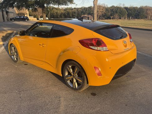 Used 2016 Hyundai Veloster w/ Option Group 02 image 7