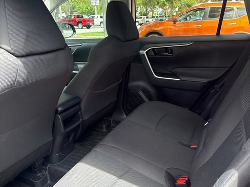 Certified 2021 Toyota RAV4 LE FWD image 9