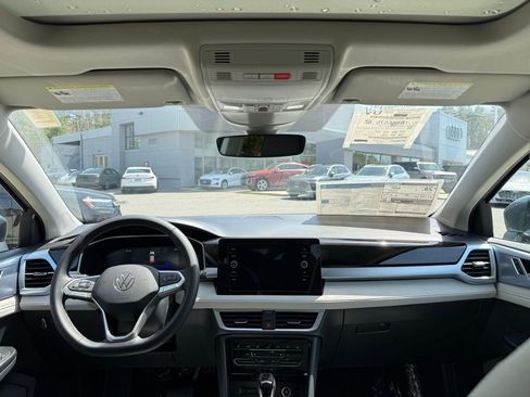 New 2026 Volkswagen Taos SE AWD/4WD image 30