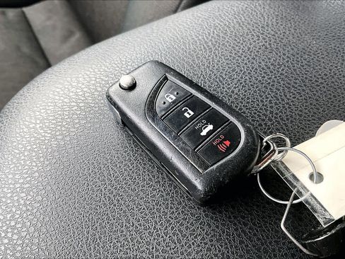 Used 2024 Toyota Camry LE image 15