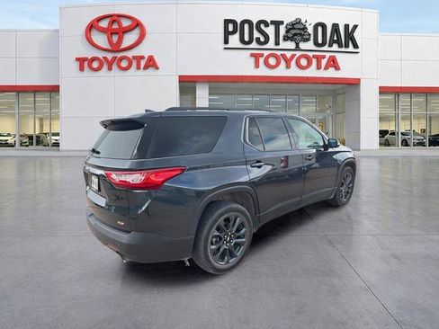 Used 2021 Chevrolet Traverse RS FWD image 6