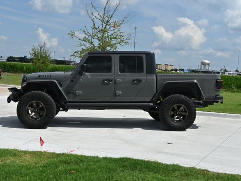 Used 2021 Jeep Gladiator Sport AWD/4WD image 8