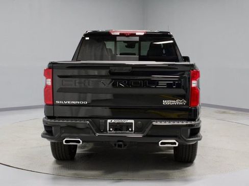 Used 2025 Chevrolet Silverado 1500 High Country w/ Technology Package image 12