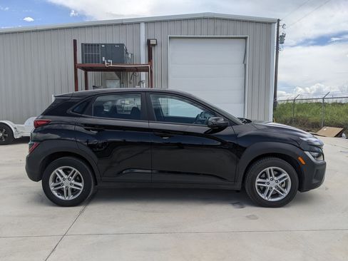Used 2023 Hyundai Kona SE w/ Cargo Package image 2