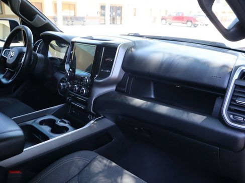 Used 2019 RAM 1500 Big Horn AWD/4WD image 17
