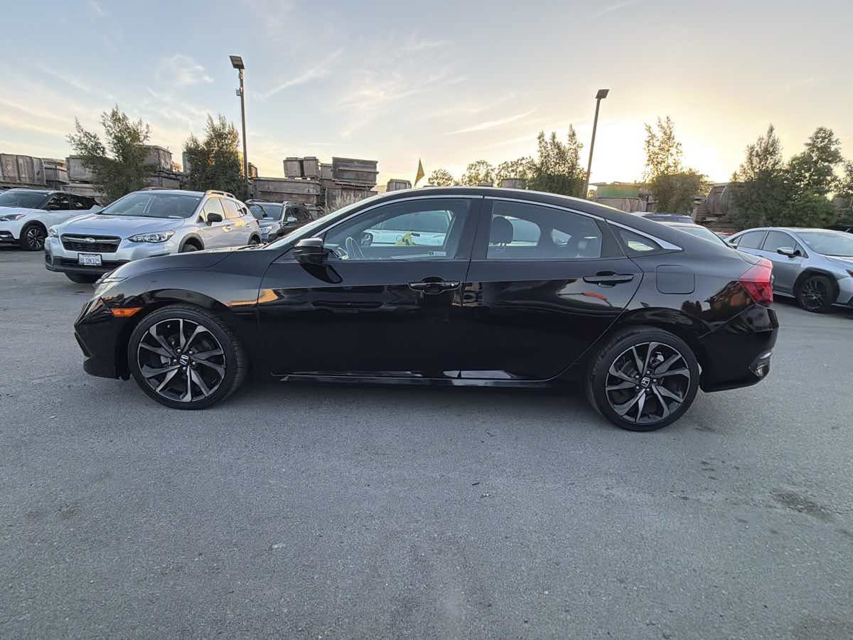 Used 2019 Honda Civic Sport image 4
