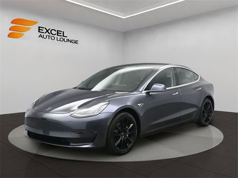 Used 2019 Tesla Model 3 Long Range image 1