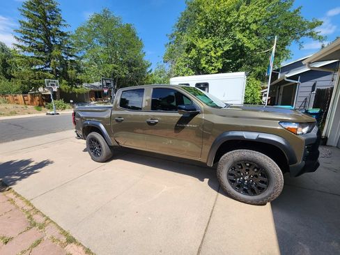 Used 2023 Chevrolet Colorado Trail Boss w/ LPO, Skid Plate Package AWD/4WD image 4