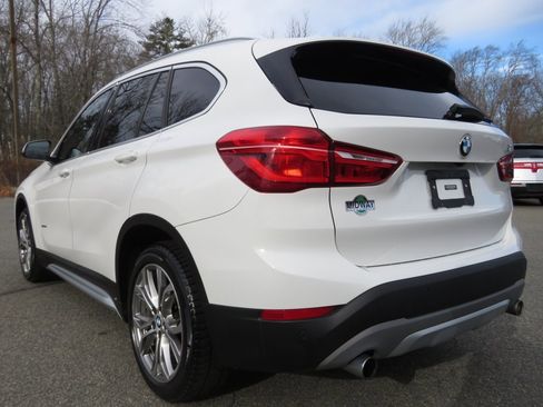 Used 2017 BMW X1 xDrive28i image 7