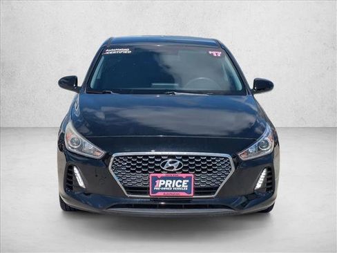 Used 2019 Hyundai Elantra GT FWD image 2