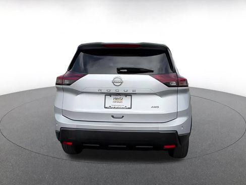 Used 2025 Nissan Rogue SV FWD image 12