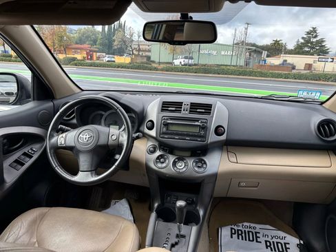 Used 2012 Toyota RAV4 Limited image 2