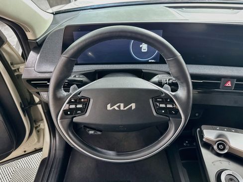 Used 2024 Kia EV6 Light AWD/4WD image 15