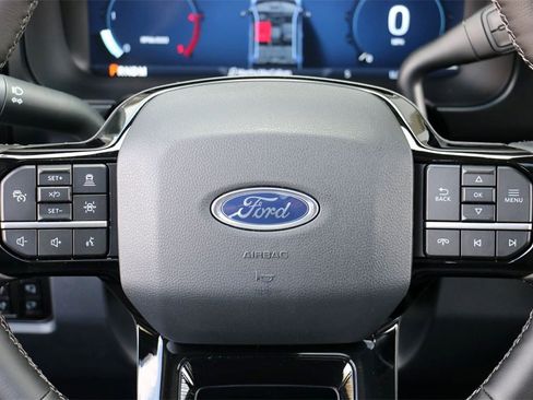 New 2026 Ford F250 Lariat w/ Black Appearance Package image 27