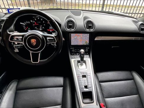 Used 2017 Porsche 718 Boxster image 14