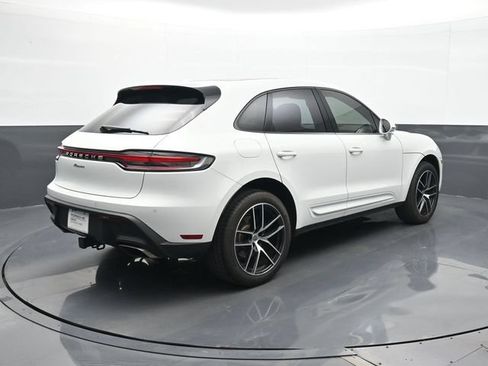 Certified 2024 Porsche Macan AWD/4WD image 21