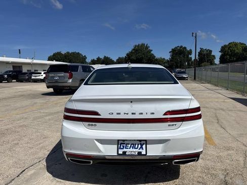 Used 2020 Genesis G90 3.3T Premium RWD image 10