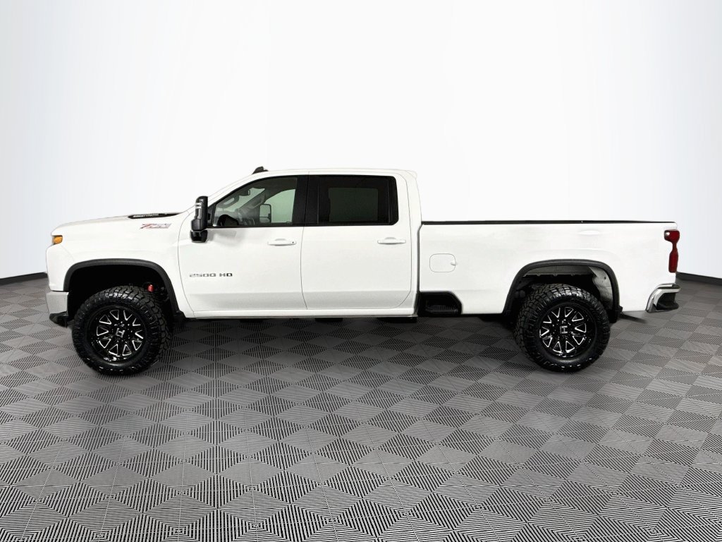 Used 2023 Chevrolet Silverado 2500 LT AWD/4WD image 4