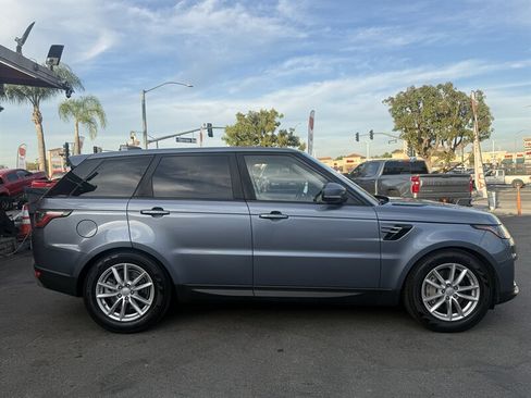 Used 2019 Land Rover Range Rover Sport SE AWD/4WD image 18