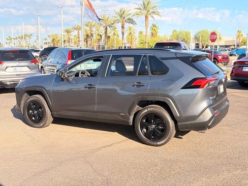 Used 2023 Toyota RAV4 LE AWD/4WD image 4
