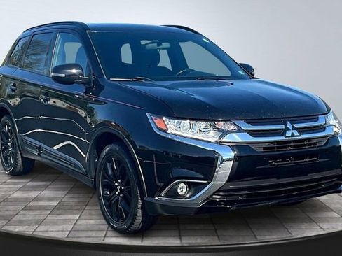 Used 2018 Mitsubishi Outlander FWD image 3
