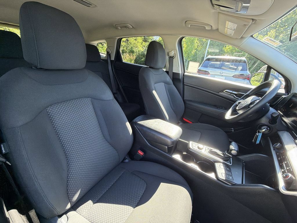 Used 2023 Kia Sportage LX AWD/4WD image 27