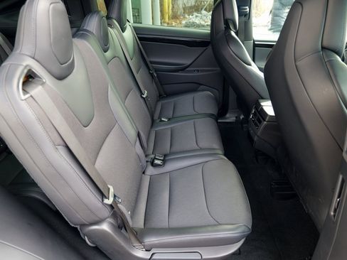 Used 2018 Tesla Model X 75D image 29