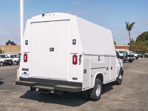 New 2026 Chevrolet Express 3500 w/ Power Convenience Package RWD image 7