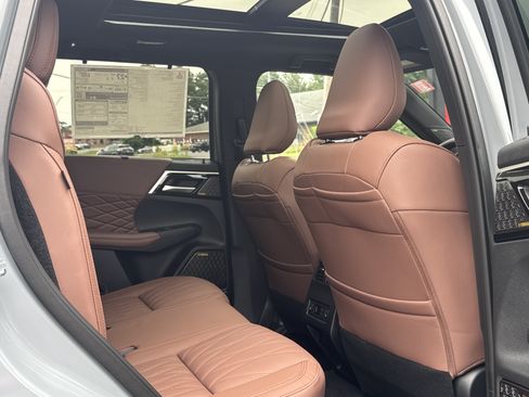 New 2026 Mitsubishi Outlander AWD image 15