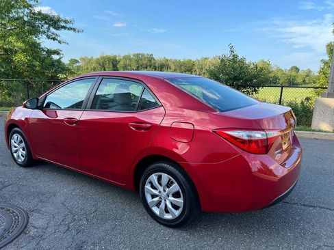 Used 2015 Toyota Corolla LE FWD image 9