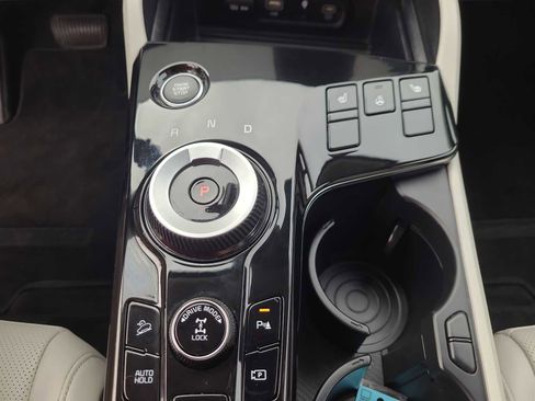 Used 2023 Kia Sportage EX w/ EX Premium Package image 25