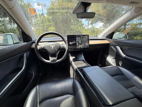 Used 2021 Tesla Model Y 2WD image 19