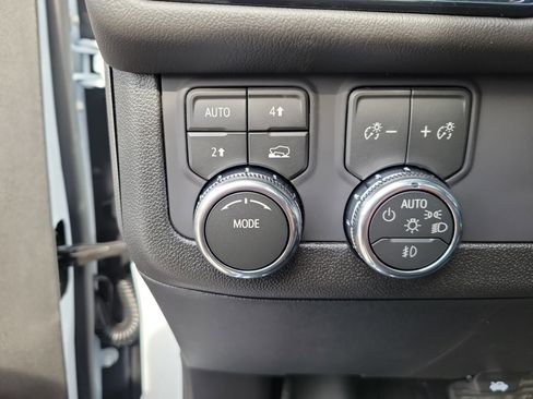 New 2026 GMC Yukon XL Denali w/ Sun & Power Step Package image 31