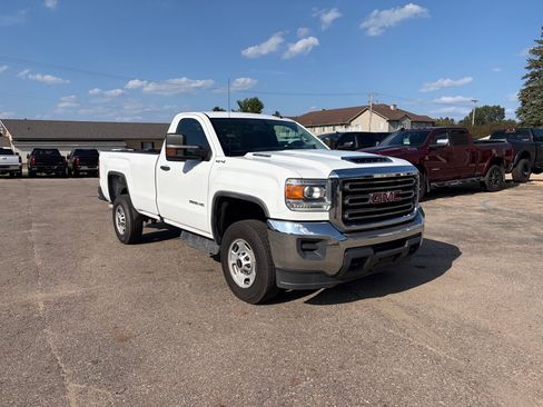 Used 2018 GMC Sierra 2500 4x4 Regular Cab image 2