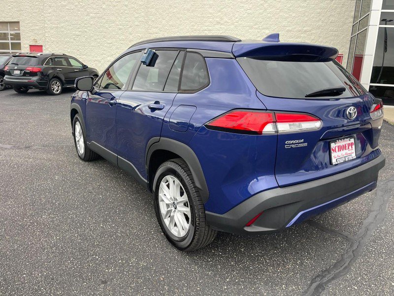 Used 2023 Toyota Corolla Cross LE w/ Moonroof Package FWD image 4