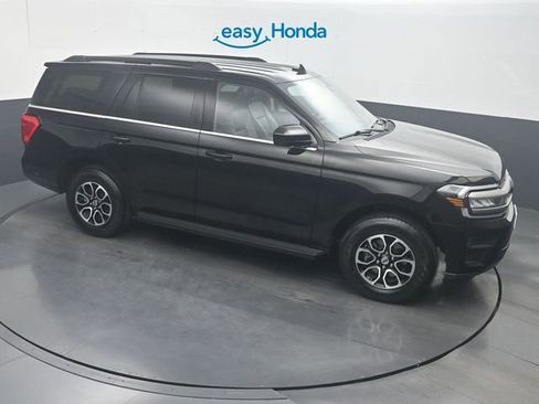 Used 2024 Ford Expedition XLT image 19