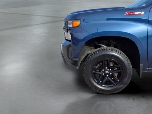 Used 2020 Chevrolet Silverado 1500 Custom Trail Boss w/ Custom Convenience Package AWD/4WD image 19