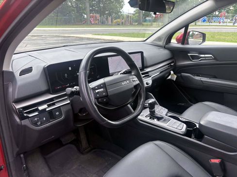 Certified 2026 Kia Sportage SX FWD image 13