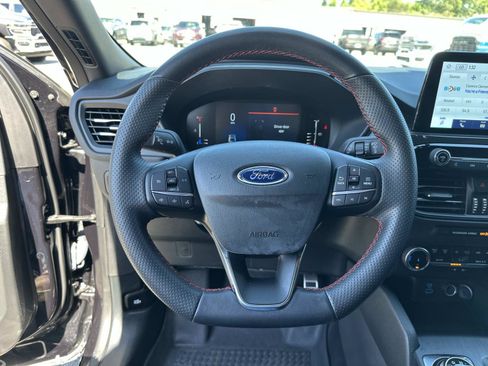 Used 2023 Ford Escape ST-Line w/ Equipment Group 301A image 28