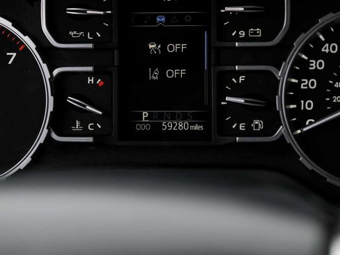 Used 2018 Toyota Tundra SR5 image 18