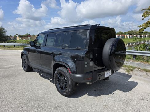 Used 2026 Land Rover Defender 110 S AWD/4WD image 2