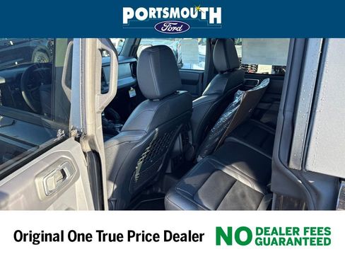 New 2025 Ford Bronco Badlands image 5