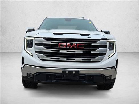 Used 2022 GMC Sierra 1500 SLE AWD/4WD image 2