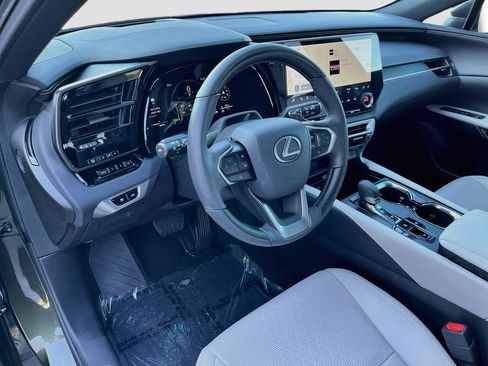 Used 2025 Lexus RX 350 w/ Convenience Package AWD/4WD image 16