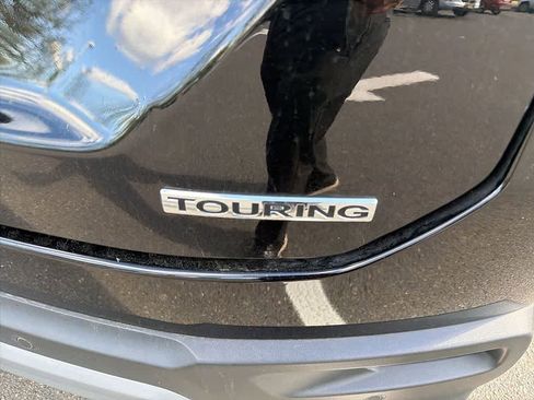 Used 2023 Honda Pilot Touring image 6