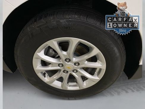 Used 2018 Chevrolet Equinox LS AWD/4WD image 19