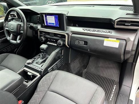Used 2024 Toyota Tacoma SR5 AWD/4WD image 19