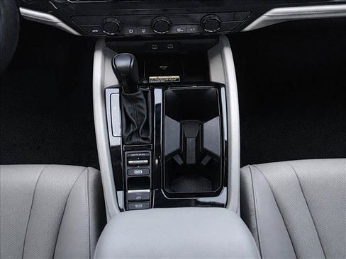 Used 2025 Honda Accord EX-L image 19