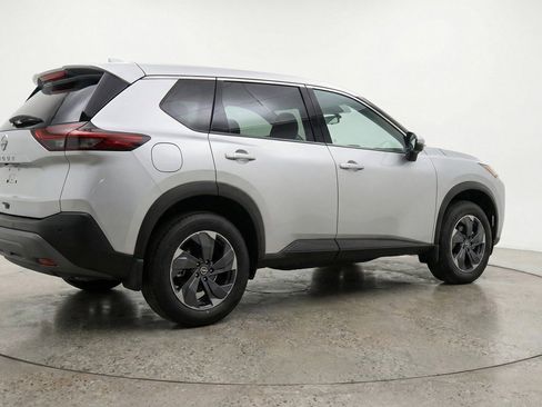 Used 2025 Nissan Rogue SV FWD image 9